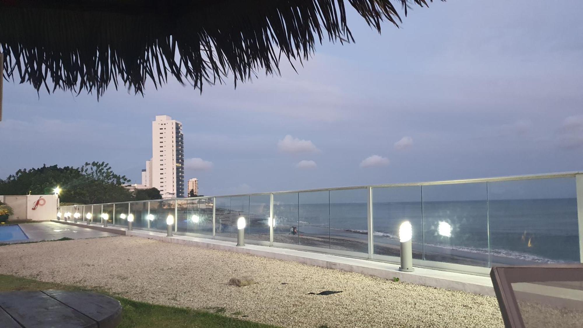 Apto De Playa Con Hermosa Vista Frente Al Mar Apartment Nueva Gorgona Exterior photo